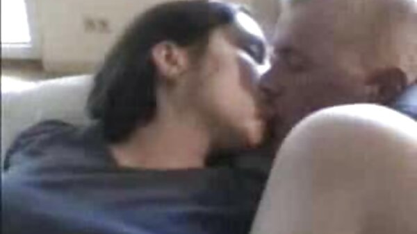 فتاتان كندرا وسابيننا مواقع السكس مترجم مارس الجنس من قبل رجل واحد